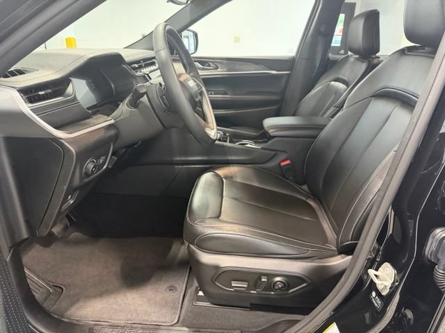 Used 2024 Jeep Grand Cherokee L Limited w/ Trailer Tow Package AWD/4WD image 10