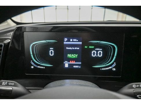 Used 2023 Kia Sportage LX image 12