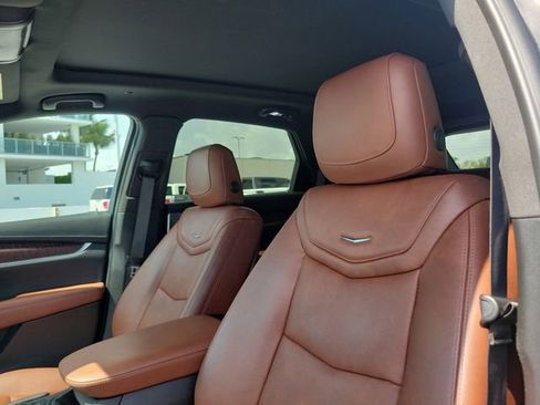 Certified 2024 Cadillac XT5 Premium Luxury FWD image 16