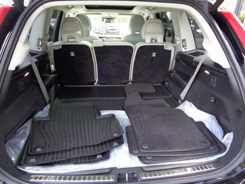Used 2023 Volvo XC90 B6 Plus AWD/4WD image 20