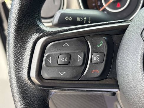 Used 2018 Jeep Wrangler Unlimited Sport AWD/4WD image 16