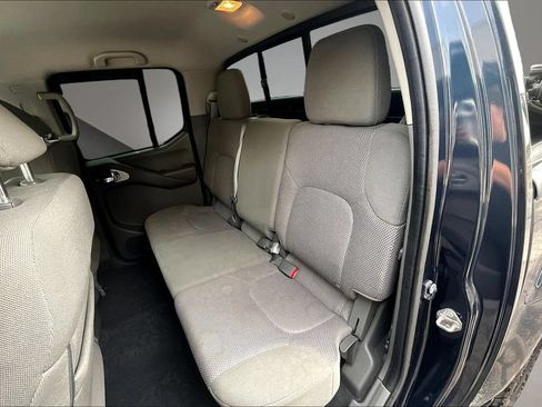 Used 2019 Nissan Frontier SV AWD/4WD image 23