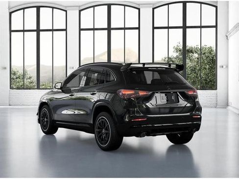 New 2026 Mercedes-Benz GLA 35 AMG 4MATIC image 27