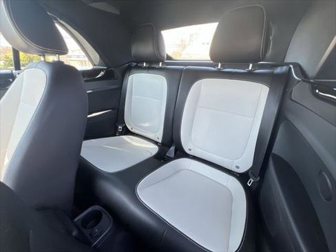 Used 2018 Volkswagen Beetle 2.0T S FWD image 22