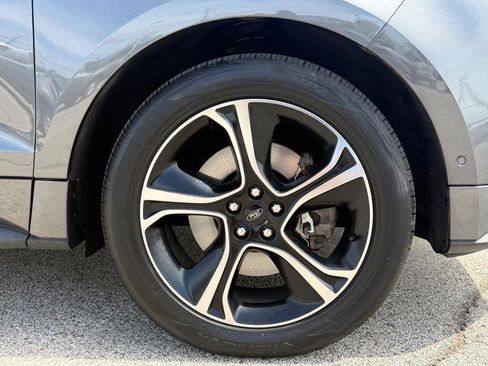 Certified 2019 Ford Edge ST w/ Equipment Group 401A AWD/4WD image 12