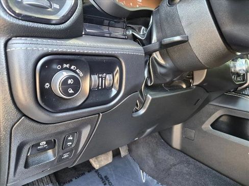 Used 2025 RAM 1500 Limited AWD/4WD image 16
