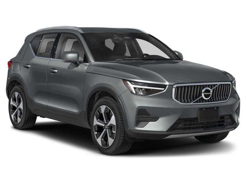 Used 2024 Volvo XC40 B5 Ultimate w/ Protection Package Premier image 10