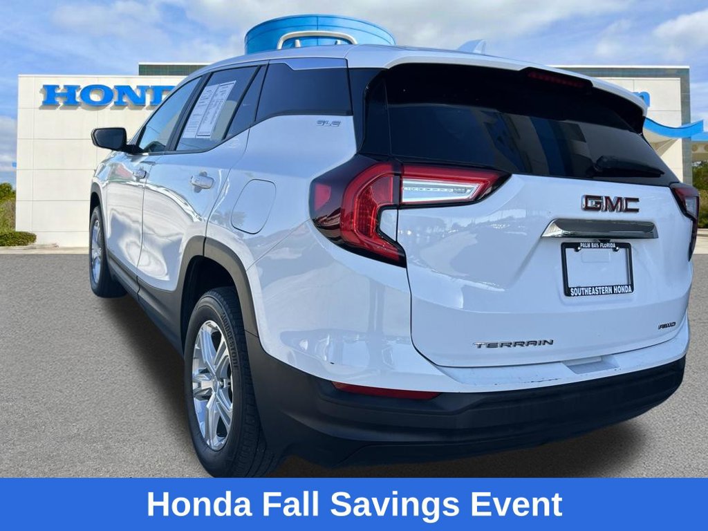 Used 2024 GMC Terrain SLE AWD/4WD image 7