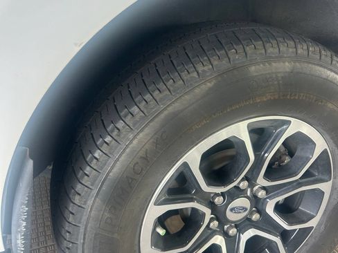Used 2023 Ford Expedition XLT RWD image 7