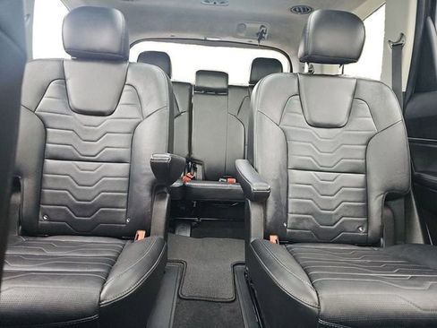 Used 2022 Kia Telluride SX w/ SX Prestige Package image 13