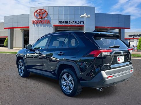 Used 2023 Toyota RAV4 LE AWD/4WD image 6