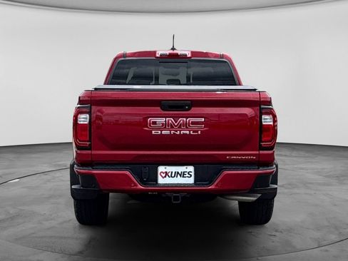 Used 2025 GMC Canyon Denali AWD/4WD image 9