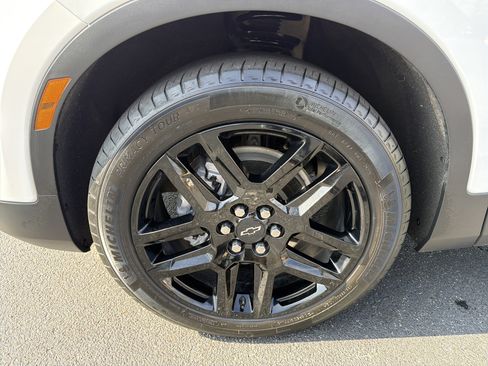 Used 2023 Chevrolet Blazer LT image 11