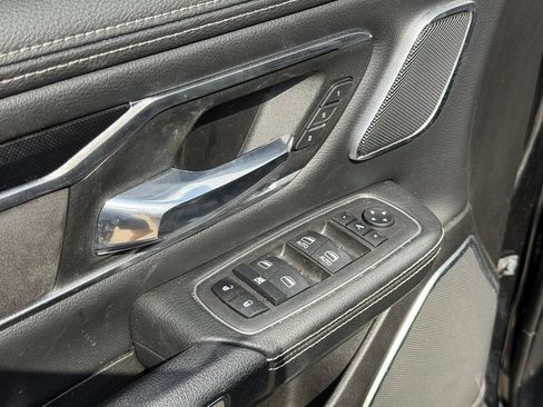 Used 2022 RAM 1500 Laramie AWD/4WD image 12