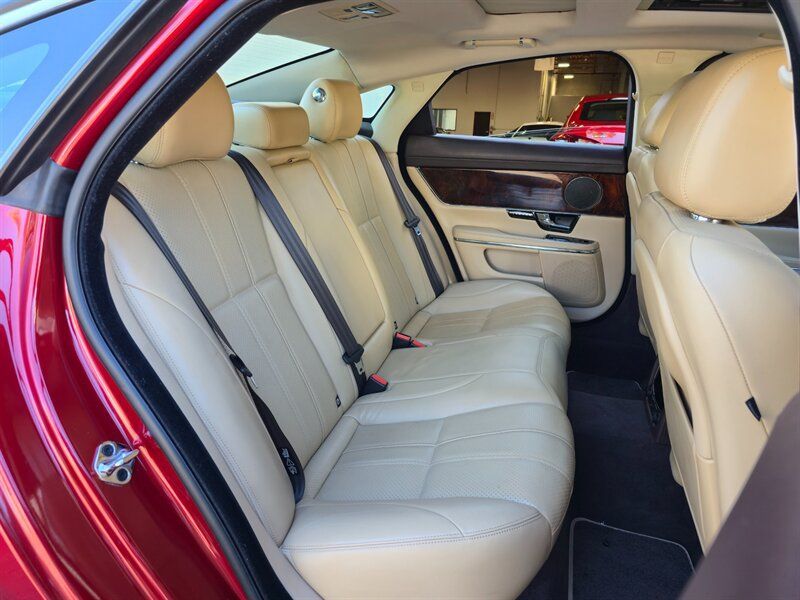 Used 2012 Jaguar XJ RWD image 29
