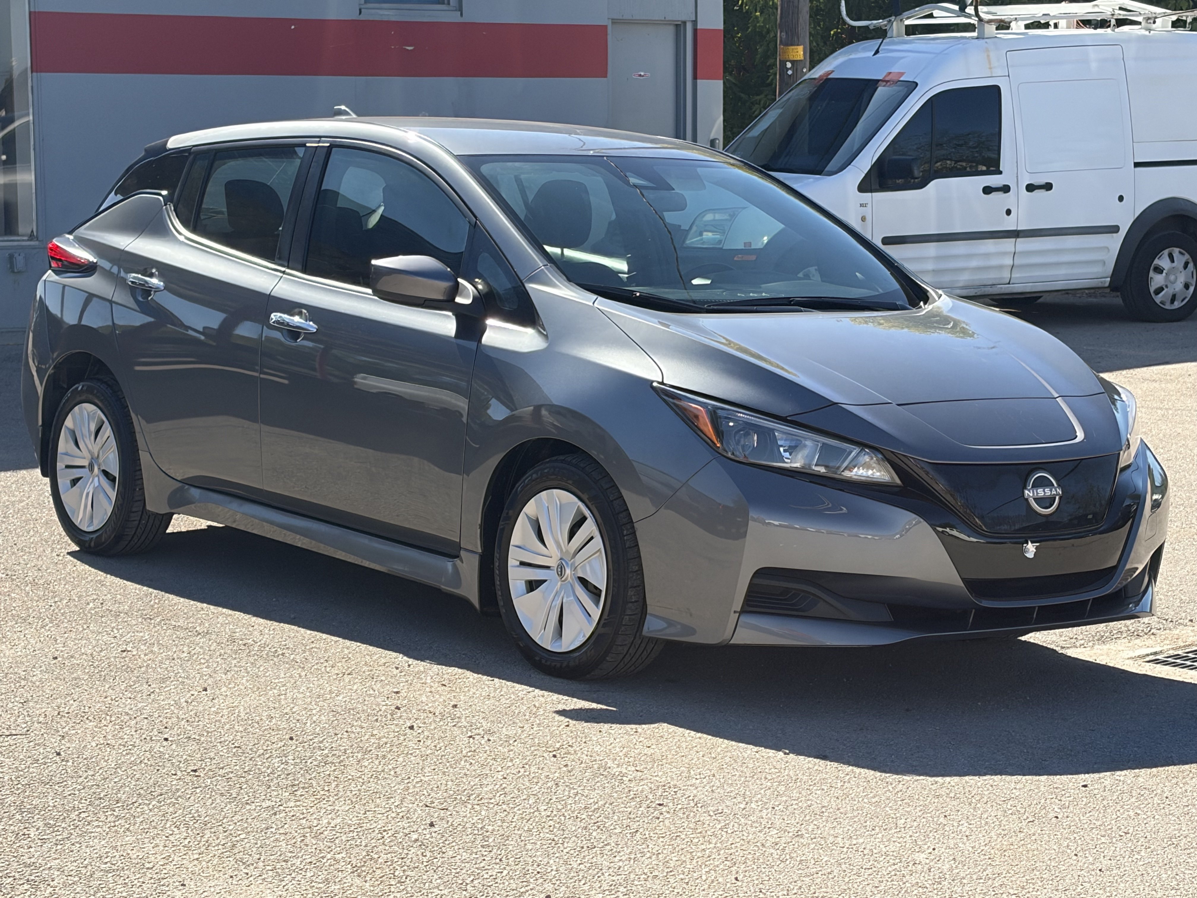 Used 2025 Nissan Leaf S FWD image 8