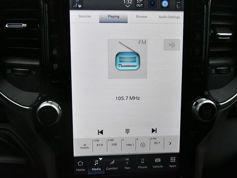 Used 2024 RAM 2500 Laramie image 28