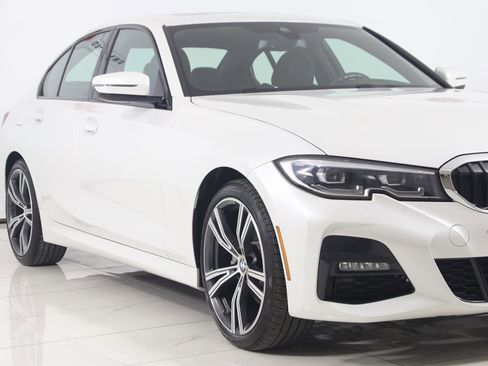 Used 2022 BMW 330i xDrive Sedan w/ M Sport Package image 42