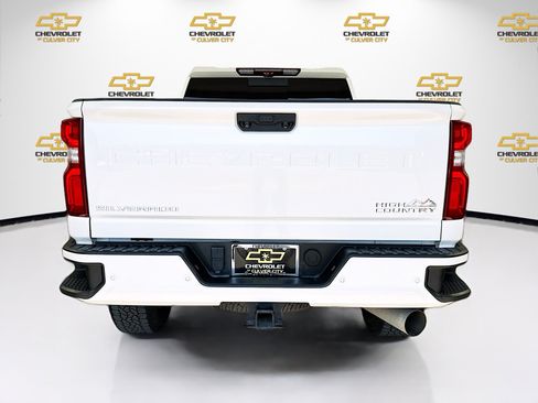 Used 2023 Chevrolet Silverado 3500 High Country AWD/4WD image 7