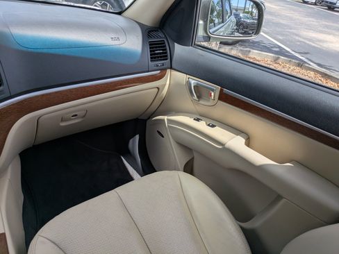 Used 2008 Hyundai Santa Fe SE FWD image 14
