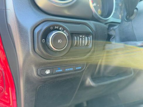 Used 2022 Jeep Wrangler Unlimited Rubicon 4xe image 13