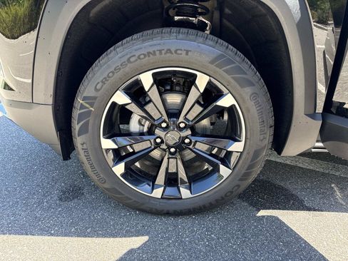 New 2026 Chevrolet Equinox RS w/ Convenience Package III FWD image 33