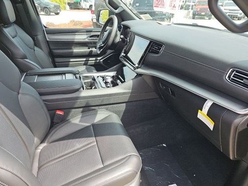 New 2026 Jeep Grand Wagoneer 4WD image 10