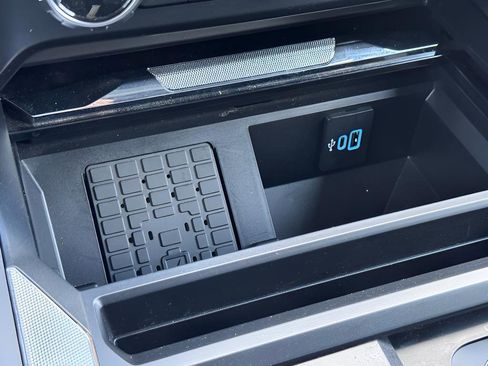 Used 2024 Ford F250 Lariat image 39