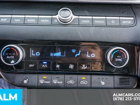 Used 2024 Hyundai Elantra Limited FWD image 41