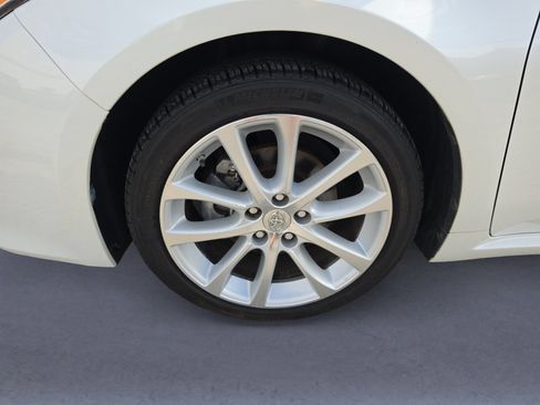 Used 2013 Toyota Avalon XLE Touring w/ Preferred Accessory Package FWD image 30