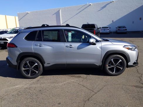 Used 2024 Toyota Corolla Cross XSE w/ Convenience Package image 2