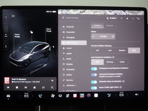 Used 2026 Tesla Model Y Long Range RWD image 37