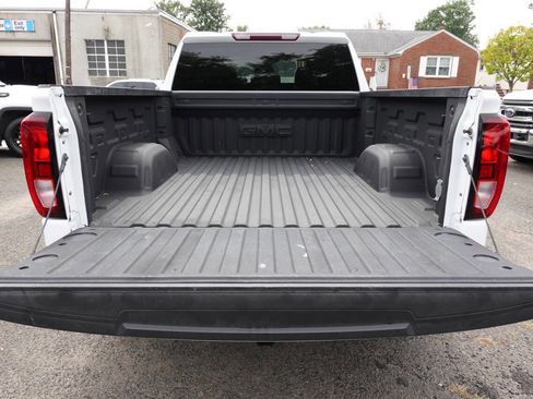 Used 2022 GMC Sierra 1500 Pro w/ Pro Value Package image 19