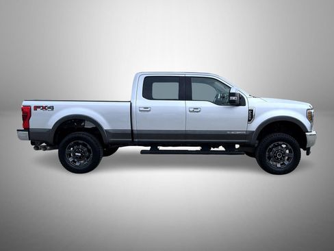 Used 2019 Ford F250 Lariat w/ Lariat Ultimate Package image 4