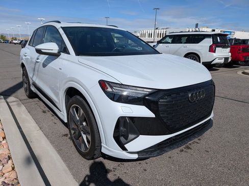 Used 2024 Audi Q4 e-tron Prestige w/ Black Optic Package image 3