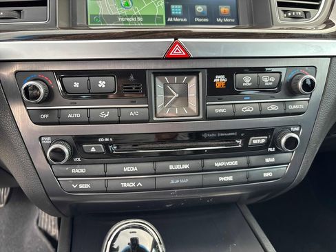 Used 2016 Hyundai Genesis 3.8 image 22