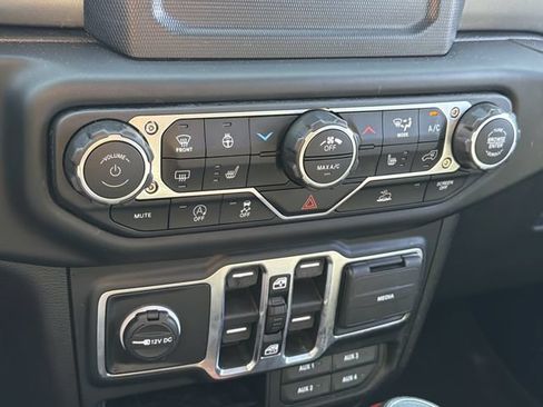 Used 2023 Jeep Wrangler Unlimited Sport AWD/4WD image 22