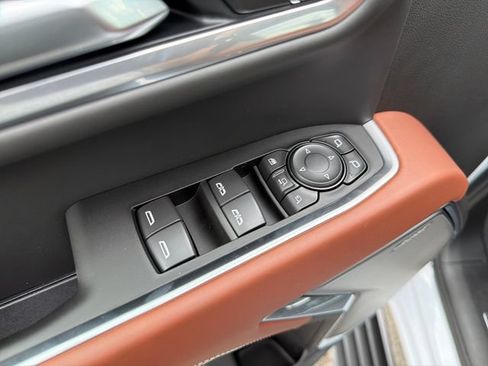 New 2026 GMC Sierra 2500 Denali Ultimate AWD/4WD image 17