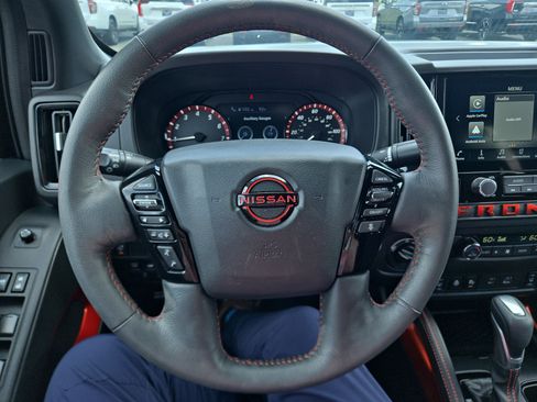 Used 2025 Nissan Frontier PRO-4X w/ Pro Convenience Package AWD/4WD image 11