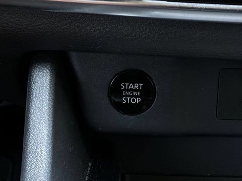 Used 2025 Nissan Rogue SV FWD image 26