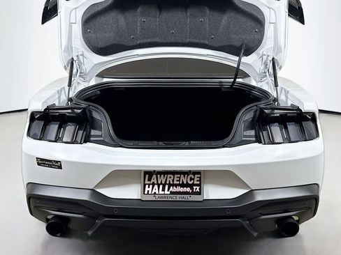 Used 2025 Ford Mustang Coupe image 20