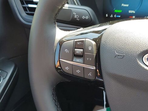 New 2025 Ford Escape SE w/ PHEV Premium Package image 9