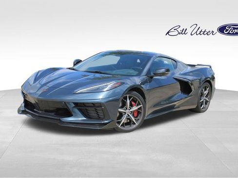 Used 2021 Chevrolet Corvette Stingray Premium Cpe w/ Z51 Performance Package image 1