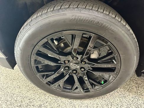 Used 2023 Chevrolet Tahoe RST image 9