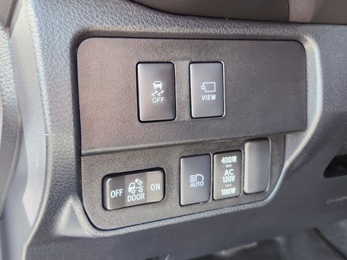 Used 2023 Toyota Tacoma TRD Off-Road w/ TRD Premium Off Road Package AWD/4WD image 23