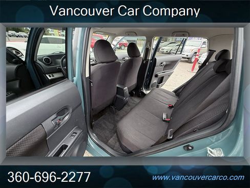 Used 2009 Scion xB FWD image 14