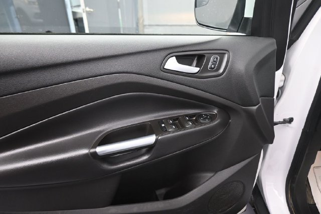 Used 2017 Ford Escape SE AWD/4WD image 37