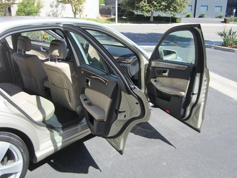 Used 2010 Mercedes-Benz E 350 Sedan image 14