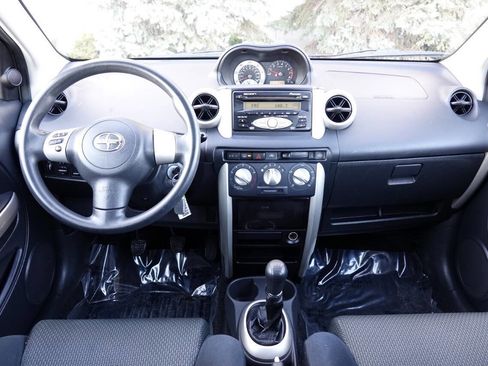 Used 2006 Scion xA FWD image 4