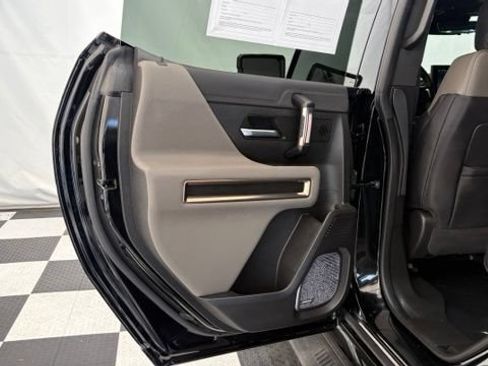 Used 2025 GMC Hummer EV 2X AWD/4WD image 17